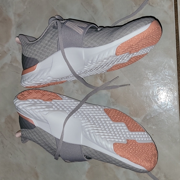 NIKE RENEW TR 9 - Picture 2 of 7